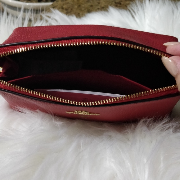 Coach mouse 2020 cosmetic case - Picture 2 of 7